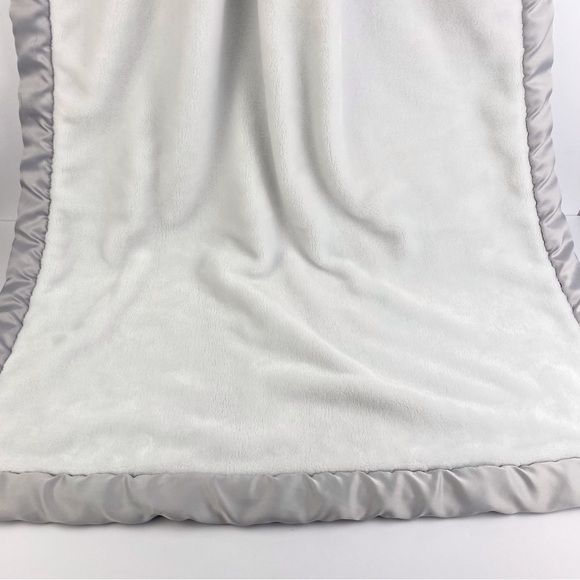 Wendy Bellissimo Baby Blanket Elephant Love You To The Moon Satin Edged 30x40 in - Picture 6 of 8